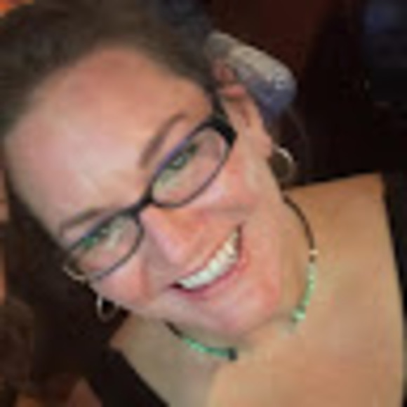 Meet your Posher, Heather - Picture 1 of 1